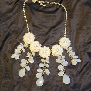 Chic Gold and Cream Floral Necklace